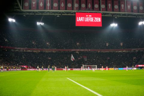 Geplaagd Ajax krijgt zowaar een compliment na nieuwe afgang: 'Een fantastisch gebaar'