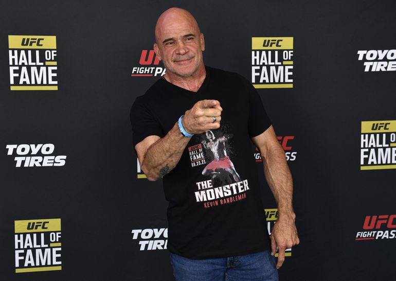 Nederlandse legende smult van 'icoon' Rico Verhoeven in de UFC: 'Hij is een beest'