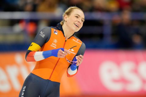 Topschaatser Kjeld Nuis verwent vriendin Joy Beune met drieklapper