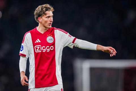 Ajax raakt sterspeler Mika Godts definitief kwijt aan PSG: Amsterdammers ontvangen enorm bedrag