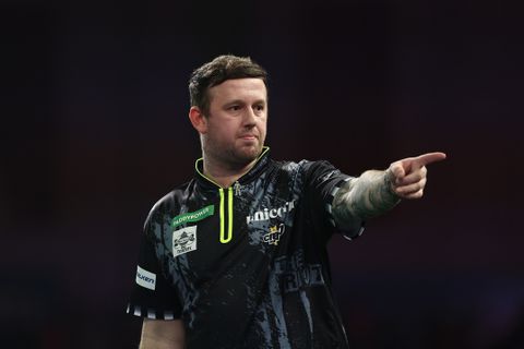 Topdarter trekt zich na slecht nieuws misschien terug van WK darts: 'Weet niet of ik hiermee wil doorgaan'