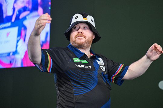 Beul van Danny Noppert op WK darts laat Engelse commentatoren in shock achter met 'curieus' gebaar