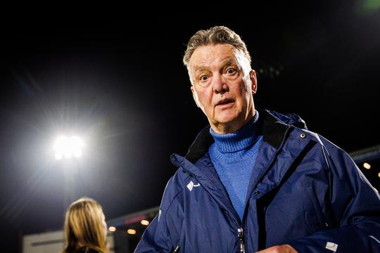 Topcoach Louis van Gaal zorgt voor verbazing tijdens Serious Request: 'Oh, wat gebeurt er?'