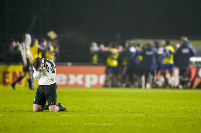 Hercules laat plek in kwartfinale KNVB Beker uit handen glippen: drama in verlenging tegen Cambuur