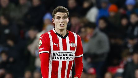 Veelbesproken PSV'er verrast opnieuw met openheid over mentale gezondheid: 'Vriendin merkt het meteen aan me'