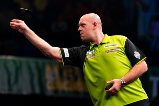 Zware teleurstelling bij Michael van Gerwen na pijnlijk verlies bij Dutch Darts Masters: 'Het slaat helemaal nergens op'