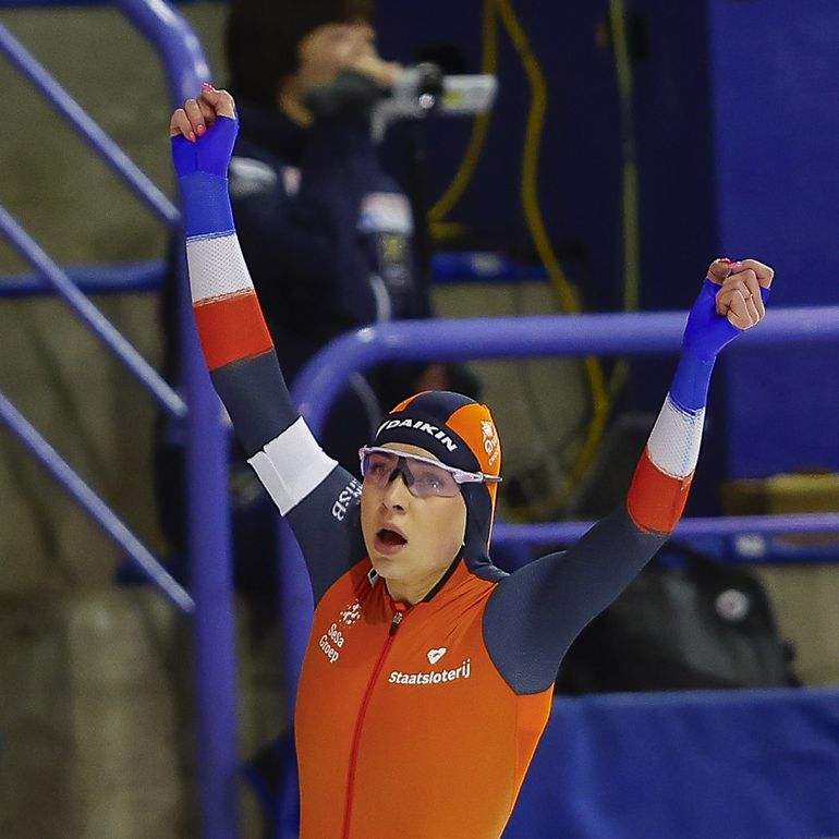 Schaatstopper Joy Beune rijdt bij World Cup iedereen aan gort en verklaart succesformule: 'Ik ben een spons'