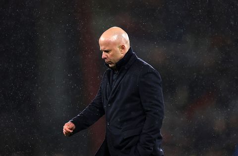 'Mogelijk slecht nieuws voor Arne Slot, Liverpool neemt contact op met clubloze trainer'