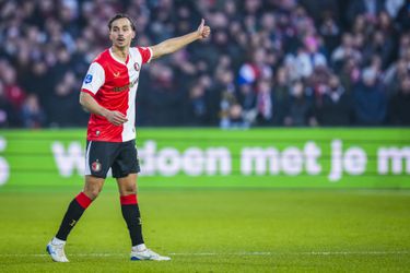 Na 'hectische dagen' debuteert Mats Deijl op zijn manier bij Feyenoord: 'Dat zou gek zijn'