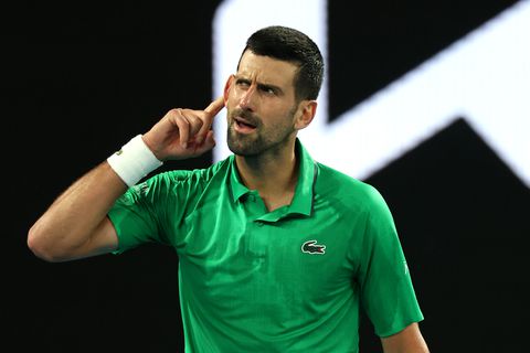 Tennislegende plaatst kanttekening bij 'foutloze' Novak Djokovic op Australian Open: 'Hij lijkt een beetje prikkelbaar'