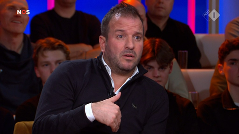 Rafael van der Vaart geïrriteerd na 'Ajax-grap' van Pierre van Hooijdonk: 'Moet ik nu lachen?'