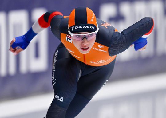 Tóch nog Nederlandse medaille tijdens World Cup Inzell op 500 meter na afmelding Femke Kok en Jutta Leerdam