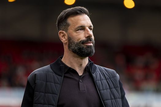 Rafael van der Vaart oppert nieuwe trainer voor Ajax: 'Ruud van Nistelrooij schijnt heel goed te zijn'