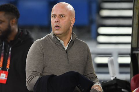 Wat een domper: om deze reden is Arne Slot niet bij het duel tussen Feyenoord en Almere City