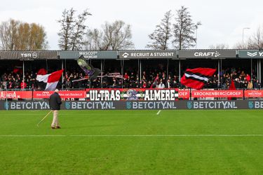 Almere-fans komen met protestactie: hierom wordt er in minuut 36 geklapt bij duel met Feyenoord