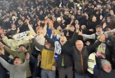 Voetbalfans smullen van virale video feestvierende Leeds United-fans: 'I predict a riot'