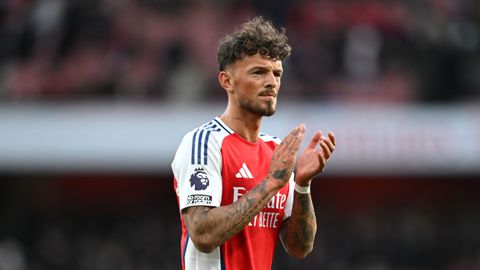 Nieuwe bondscoach van Engeland hoopt op terugkeer van veelbesproken speler na enorme soap