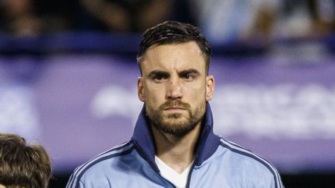 Geliefde oud-Ajacied ongelukkig bij huidige club: 'We vinden het heel moeilijk om hier te settelen'