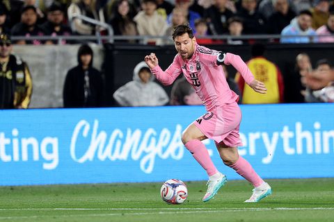 Topvoetballer Lionel Messi baalt van gebrekkige opleiding: 'Ik voel me irrelevant'