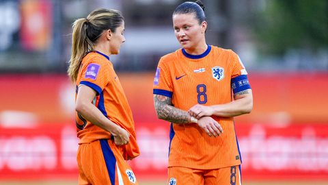 Oranje Leeuwin Daniëlle van de Donk reageert op onthulling over 'dolk in de rug': 'Wist dat ik genoemd zou worden'