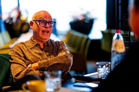 René van der Gijp blikt terug op merkwaardige actie opdringerige sponsor: 'Pleur alsjeblieft op!'