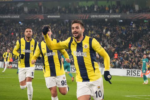 Verrassende club dreigt Dusan Tadic voor de neus van Ajax weg te kapen bij Fenerbahçe