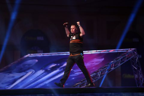 'Aubergenius' Dirk van Duijvenbode gebruikt bizarre walk-on nu als trucje: 'Dan weet ik het meteen'