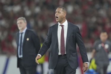 Zwetende Patrick Kluivert mag na eerste succes met Indonesië blijven dromen van WK