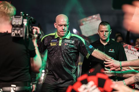 Topdarter Michael van Gerwen (36) reageert op commotie: 'Als je achteraf kijkt...'