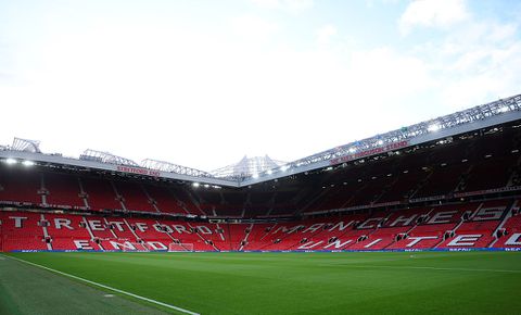 Schandaal bij Manchester United, fan na 77 jaar van zijn plek gewipt: 'Ik voel me machteloos'