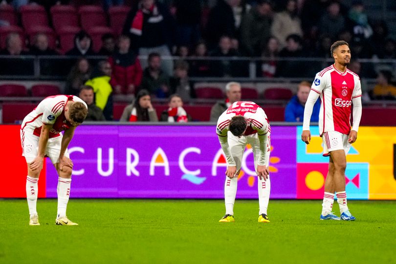 Valentijn Driessen valt met de deur in huis na pijnlijke avond: 'Is het nog leuk om Ajax-voetballer te zijn?'