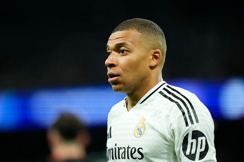 Pikante tik voor topvoetballer Kylian Mbappé: oud-teamgenoot gaat er vandoor met zijn ex