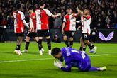 Feyenoord dankzij mega blunder simpel langs PEC Zwolle: Champions League blijft in zicht voor Robin van Persie