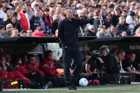 Robin van Persie ziet Dick Advocaat maar al te graag blijven als adviseur bij Feyenoord: 'Vind ik hartstikke leuk'
