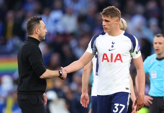 Tottenham Hotspur-trainer probeert spelers wakker te schudden met bijzondere aanpak in degradatiestrijd
