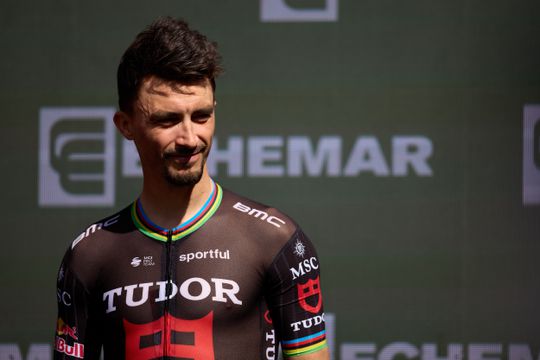 Tweevoudig wereldkampioen ontbreekt in Luik-Bastenaken-Luik: verontrustend nieuws over Franse toprenner