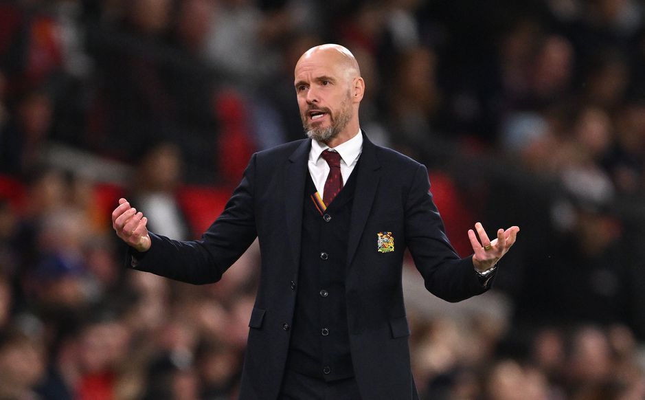 Erik ten Hag maakt korte metten met 'puinhoop' bij Ajax: 'Het is schandalig'