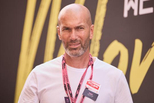 Franse voetballegende wil terugkeren in voetballerij en onthult droombaan: 'Als de tijd rijp is'