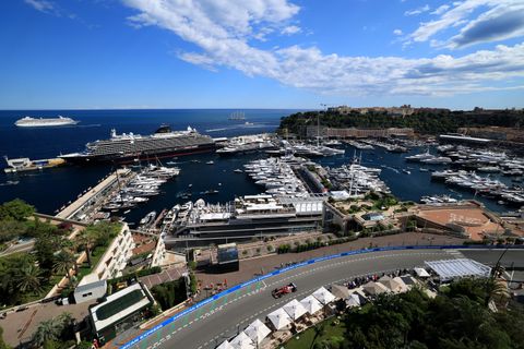 Gespot in haven van Monaco: bekijk hier de peperdure nieuwe superjacht van Max Verstappen