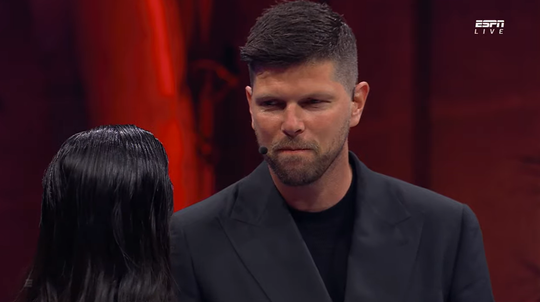 Klaas-Jan Huntelaar keert na loodzware periode weer even terug in beeld: 'Goed je te zien'