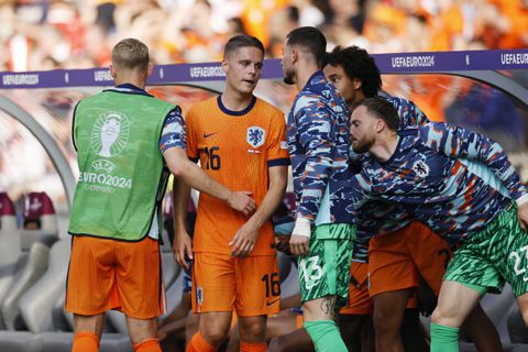 Dreun voor Joey Veerman: Ronald Koeman grijpt keihard in en slachtoffert PSV'er al in de eerste helft