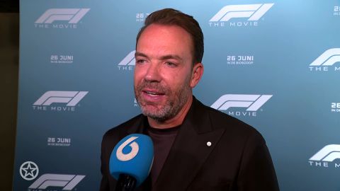 Robert Doornbos 'vlucht' met zijn gezin van Dubai naar Europa: 'Daarna gaan we weer terug'