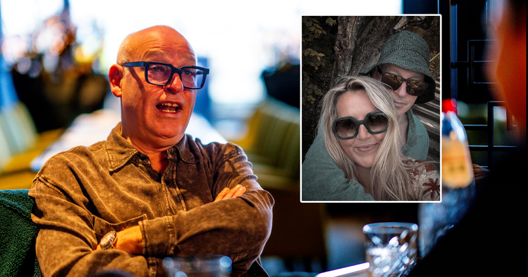 René van der Gijp komt vrouw tegemoet op vakantie: 'Hij houdt daar helemáál niet van'