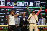 TV-gids: op deze manier kijk je vannacht live naar Jake Paul vs. Julio César Chávez Jr.