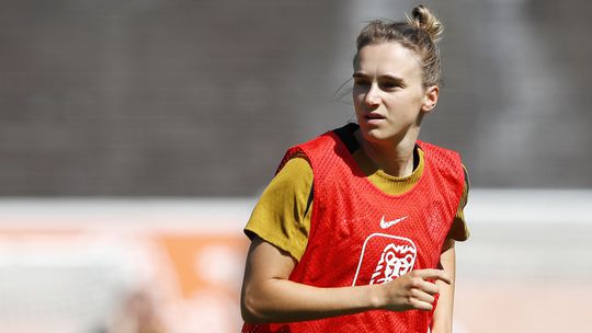 'Kopzorgen' bij Oranje Leeuwinnen door mysterieuze blessure, ondanks terugkeer Vivianne Miedema