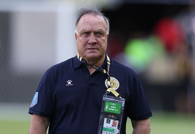Drama voor Nederlandse bondscoach Dick Advocaat en Curaçao: einde avontuur