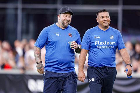 Trainer Theo Janssen grijpt direct in bij nieuwe uitdaging: 'Dat moet iedereen loslaten'