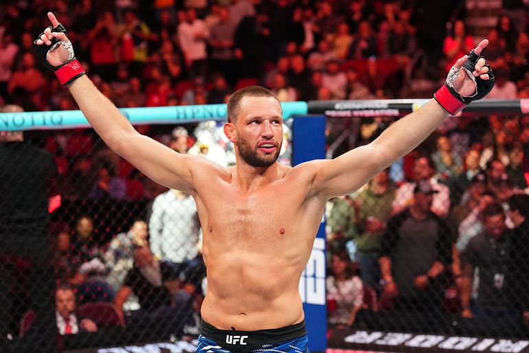Nederlandse vechtsportlegende 'kijkt écht uit' naar UFC-clash van Reinier de Ridder: 'Hij koos voor risico'