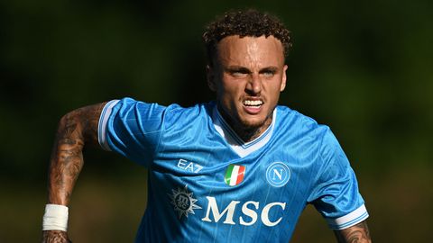 Topvoetballer Noa Lang zet Napoli nu al op onverwachte manier naar zijn hand
