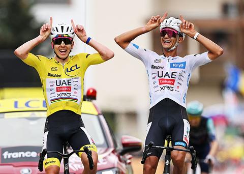 Tour de France-leider Tadej Pogacar doet opmerkelijke onthulling na Alpe d'Huez: 'Ik realiseer me nu hoe lastig het is'